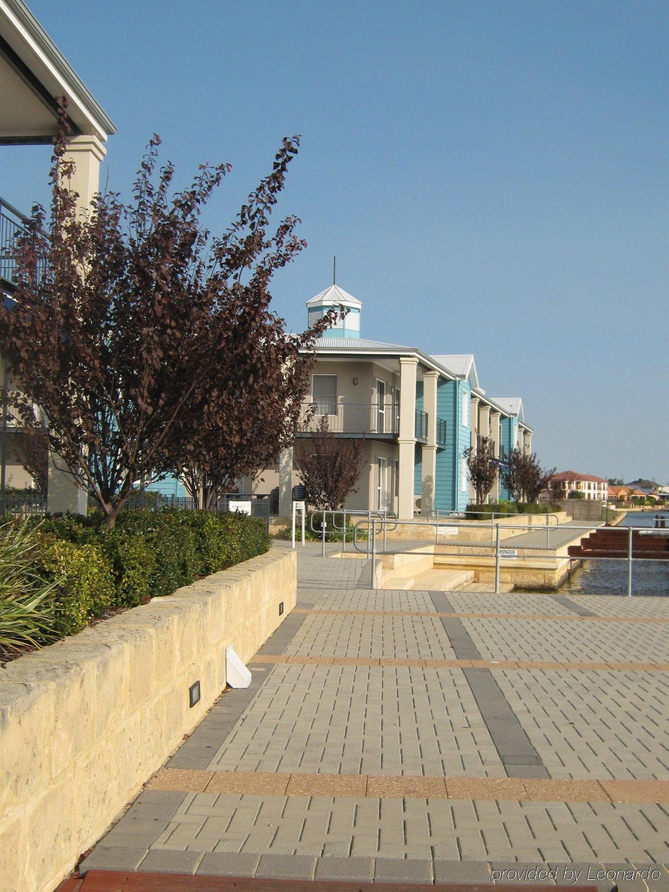 C Mandurah Apartment Resort Exterior photo