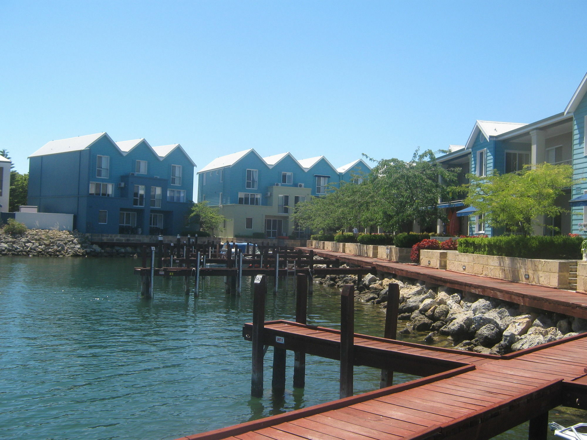 C Mandurah Apartment Resort Exterior photo