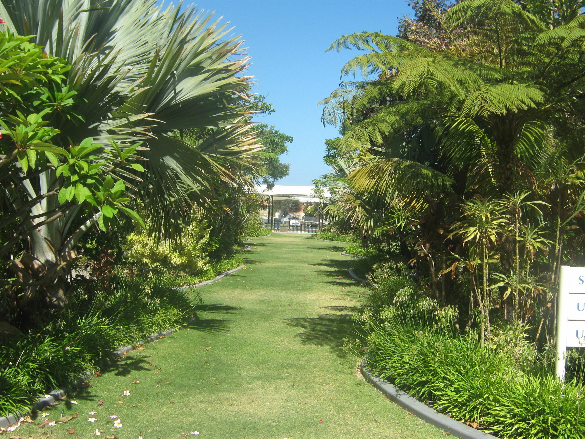 C Mandurah Apartment Resort Exterior photo